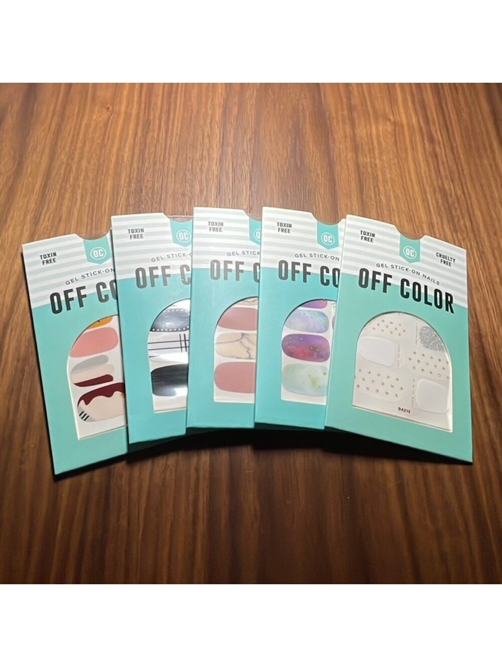 Off Color Gel Stick On Nails - Set of Five